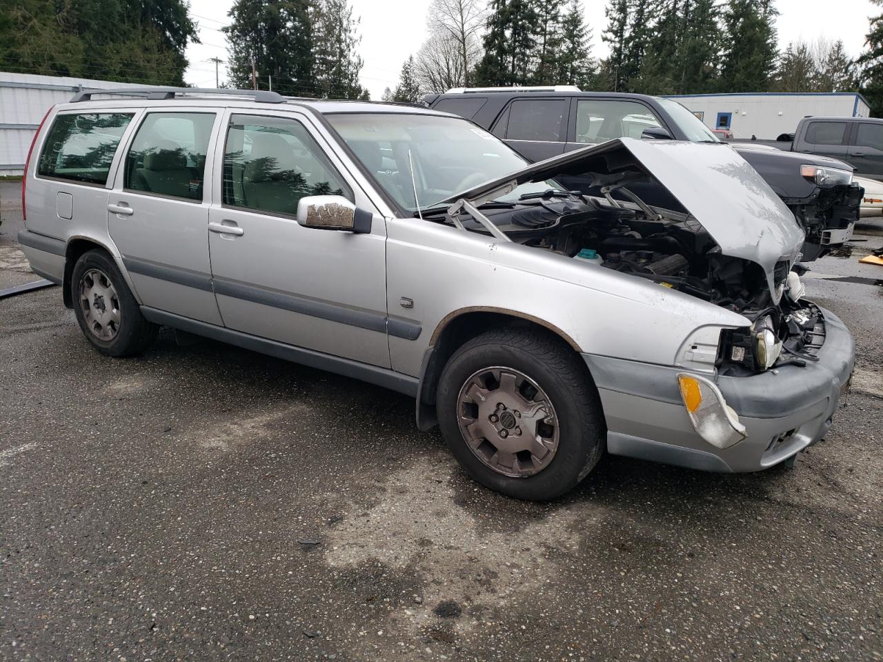 Lot #3056301440 2000 VOLVO V70 XC