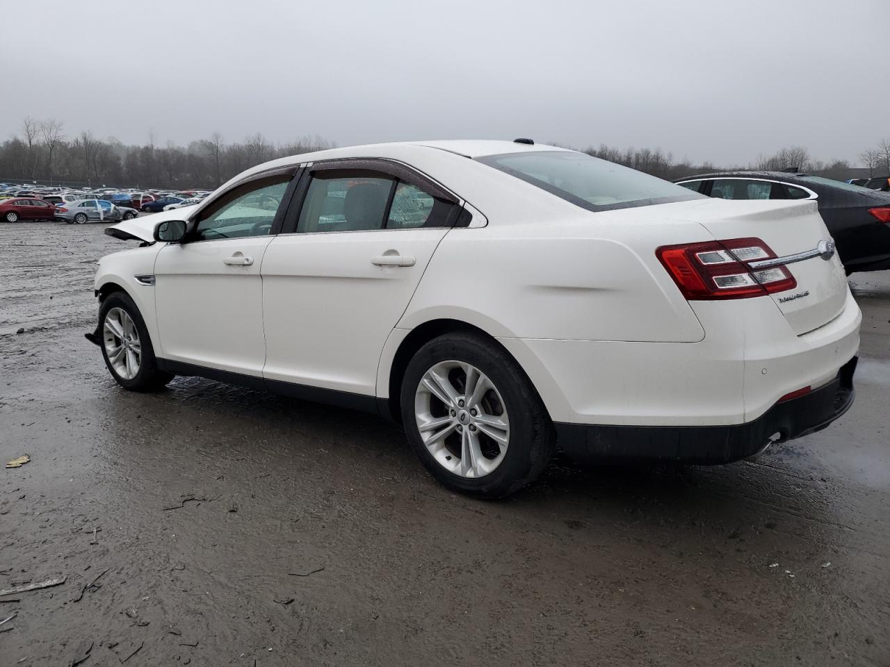 Lot #3030736145 2015 FORD TAURUS SEL