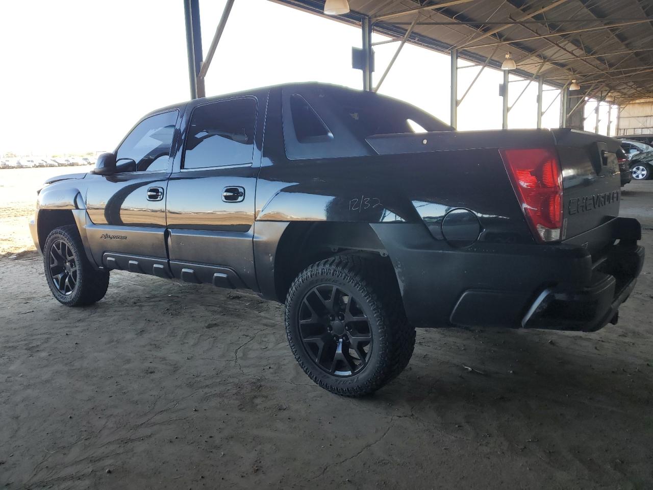 Lot #3029799259 2002 CHEVROLET AVALANCHE