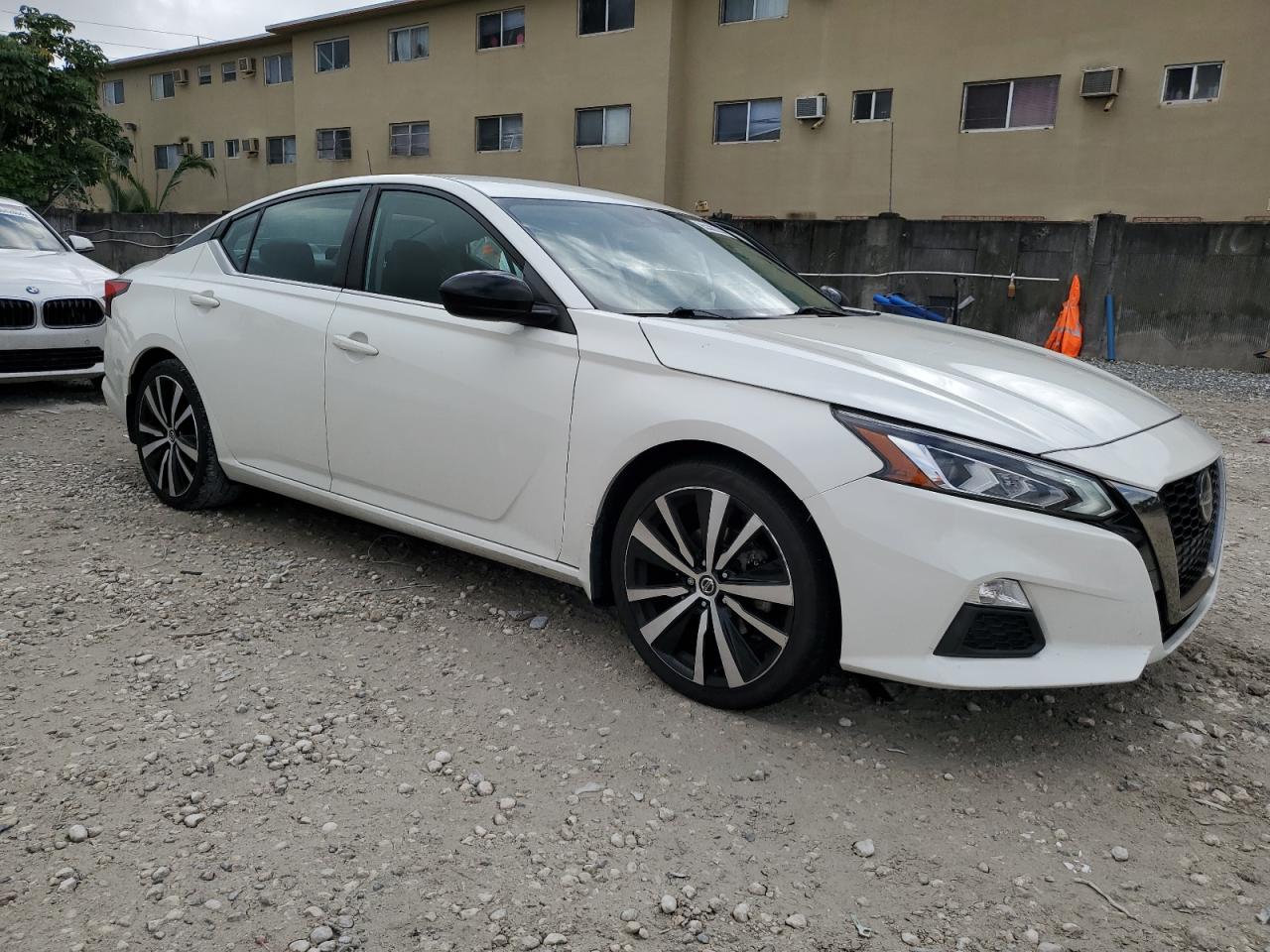 Lot #3028504953 2020 NISSAN ALTIMA SR