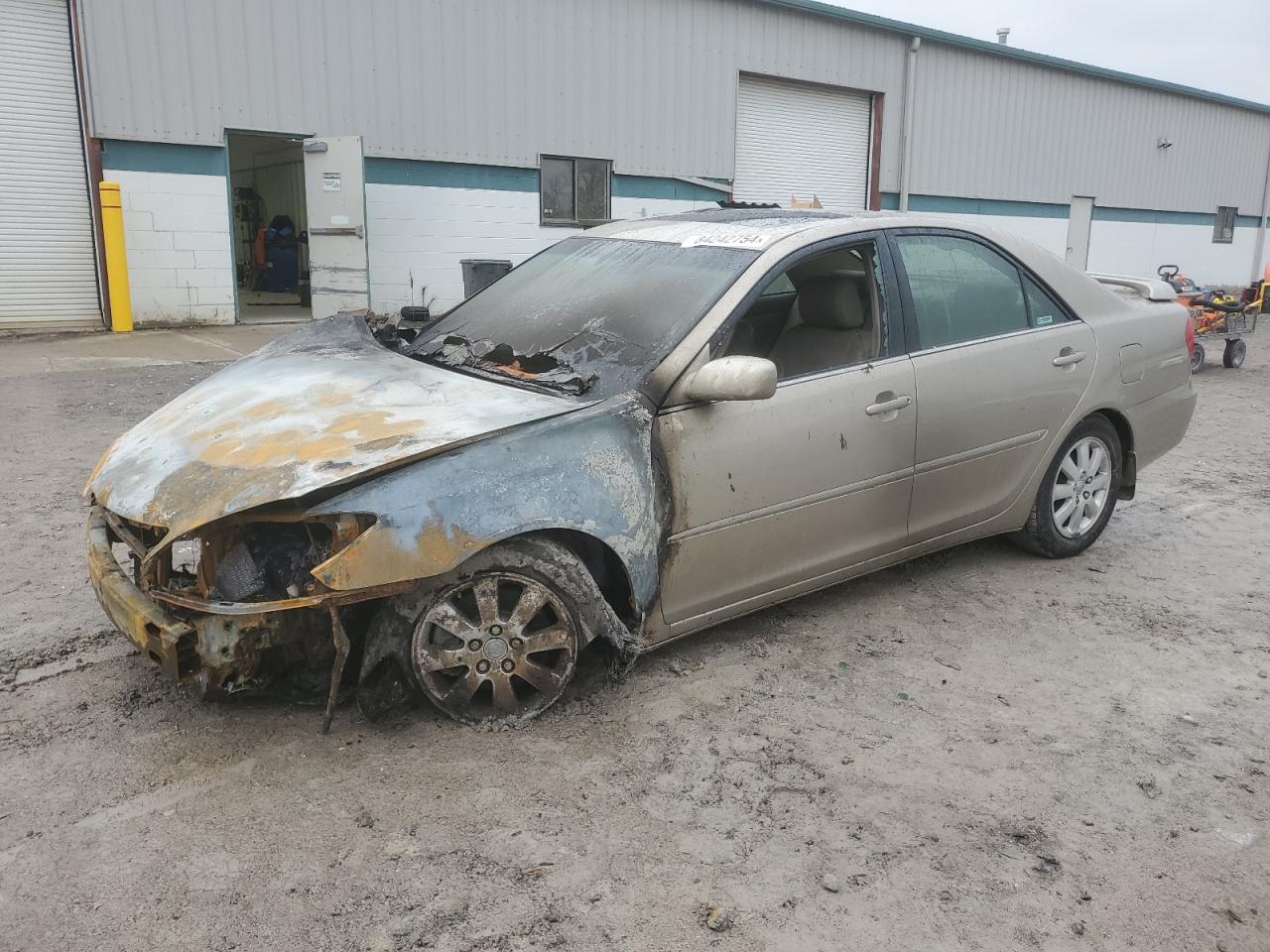 Lot #3034290127 2004 TOYOTA CAMRY LE