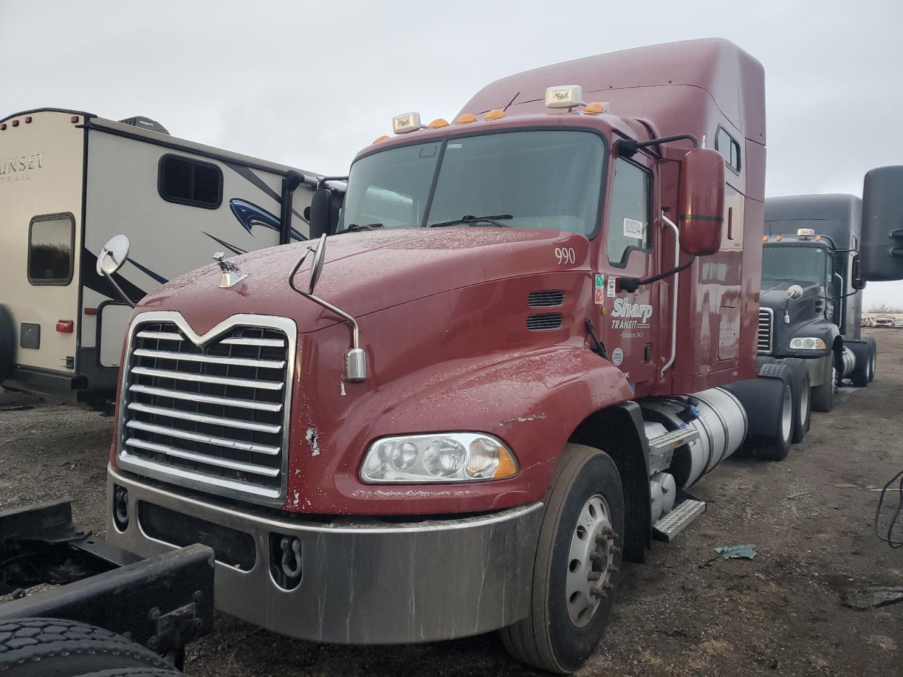 Lot #3024273800 2015 MACK 600 CXU600