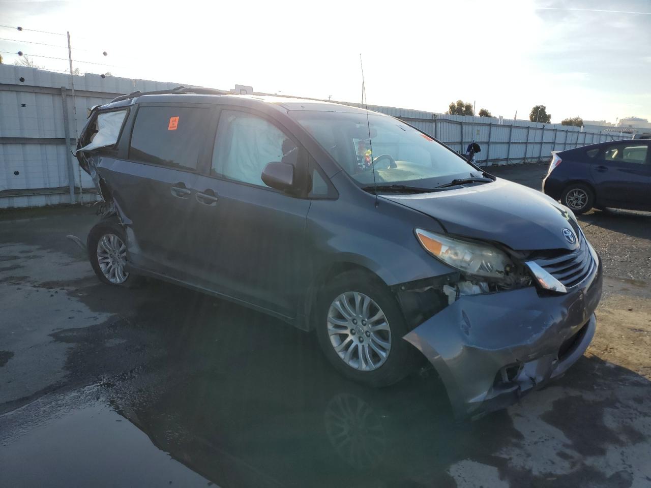 Lot #3038039186 2012 TOYOTA SIENNA XLE