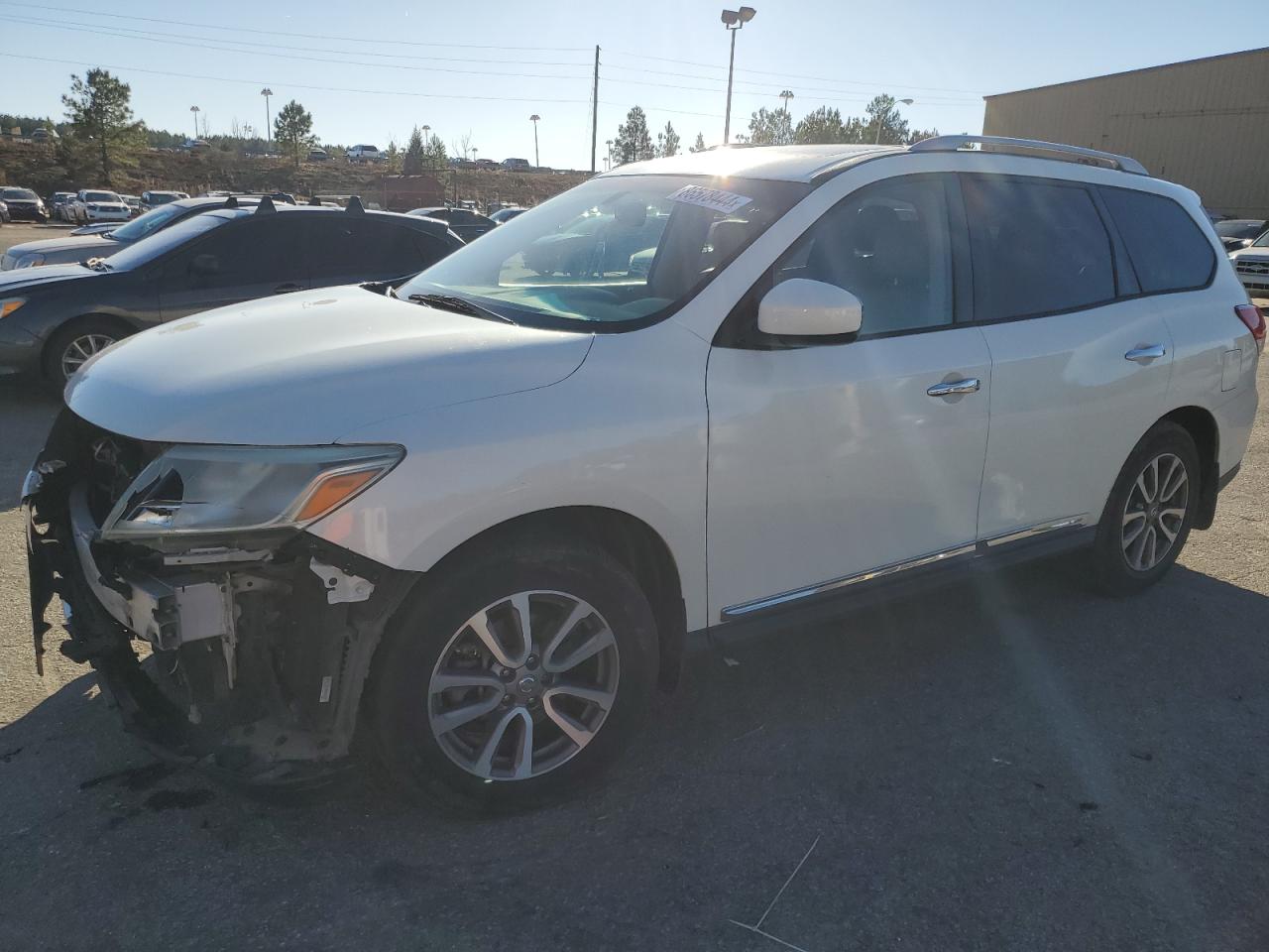  Salvage Nissan Pathfinder