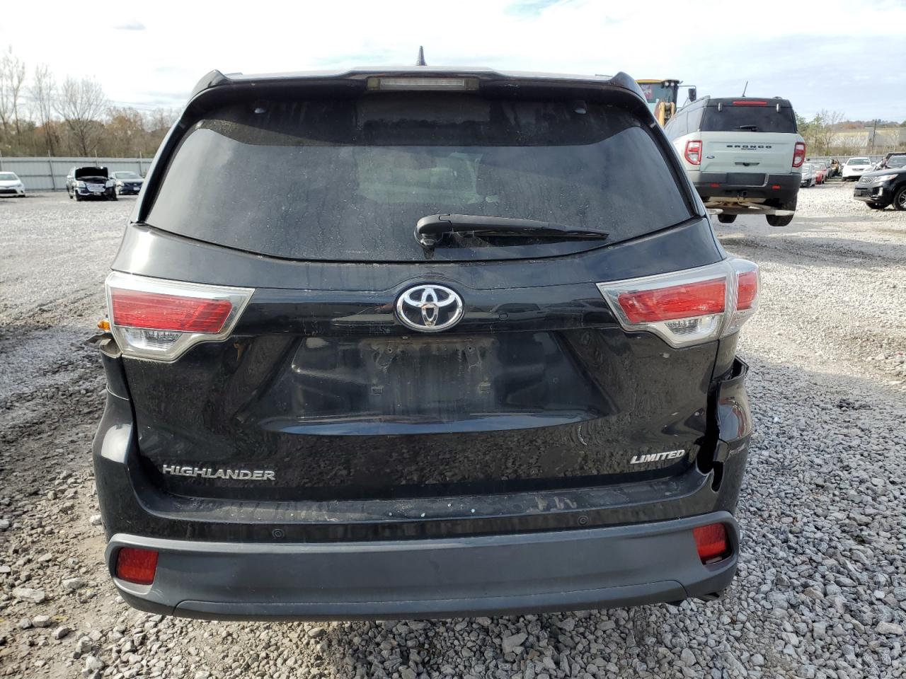 Lot #3050601113 2016 TOYOTA HIGHLANDER