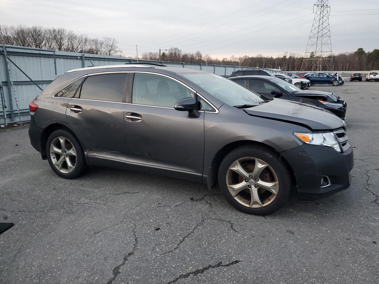 Lot #3033059025 2013 TOYOTA VENZA LE