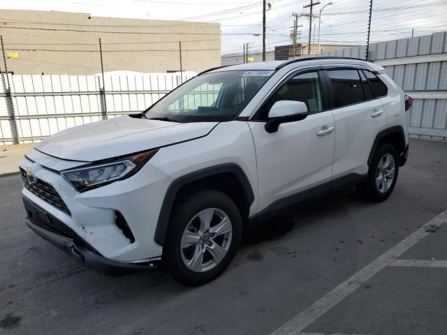 TOYOTA RAV4 XLE 2020 white  gas 2T3W1RFVXLW083130 photo #1