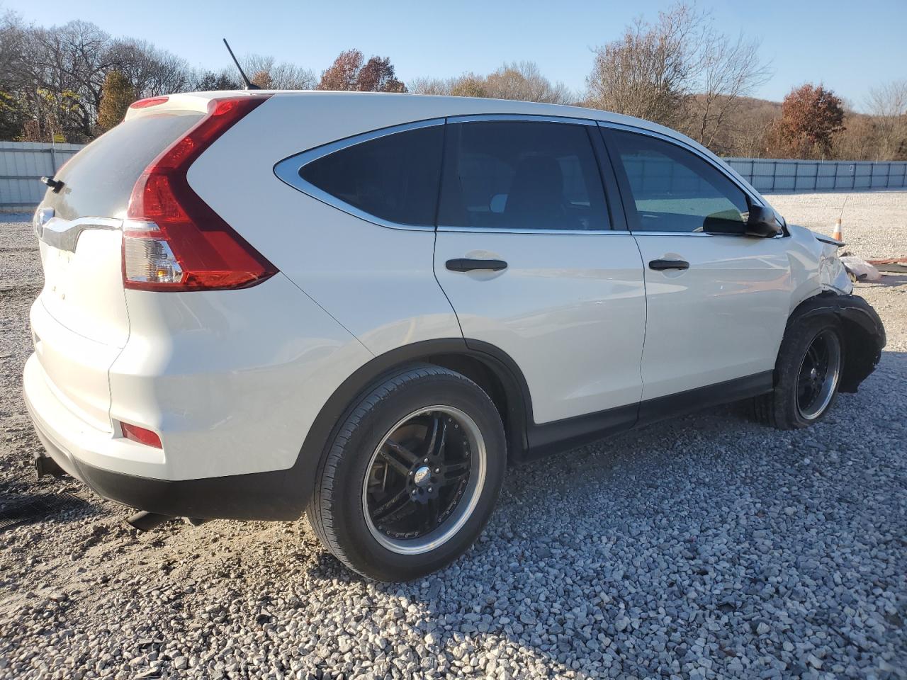 Lot #3024684624 2015 HONDA CR-V LX