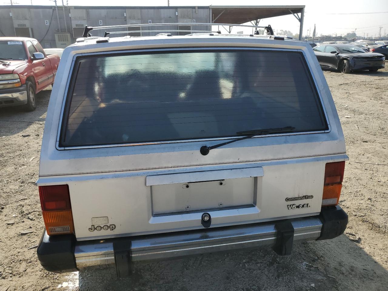 Lot #3040920418 1985 JEEP CHEROKEE L