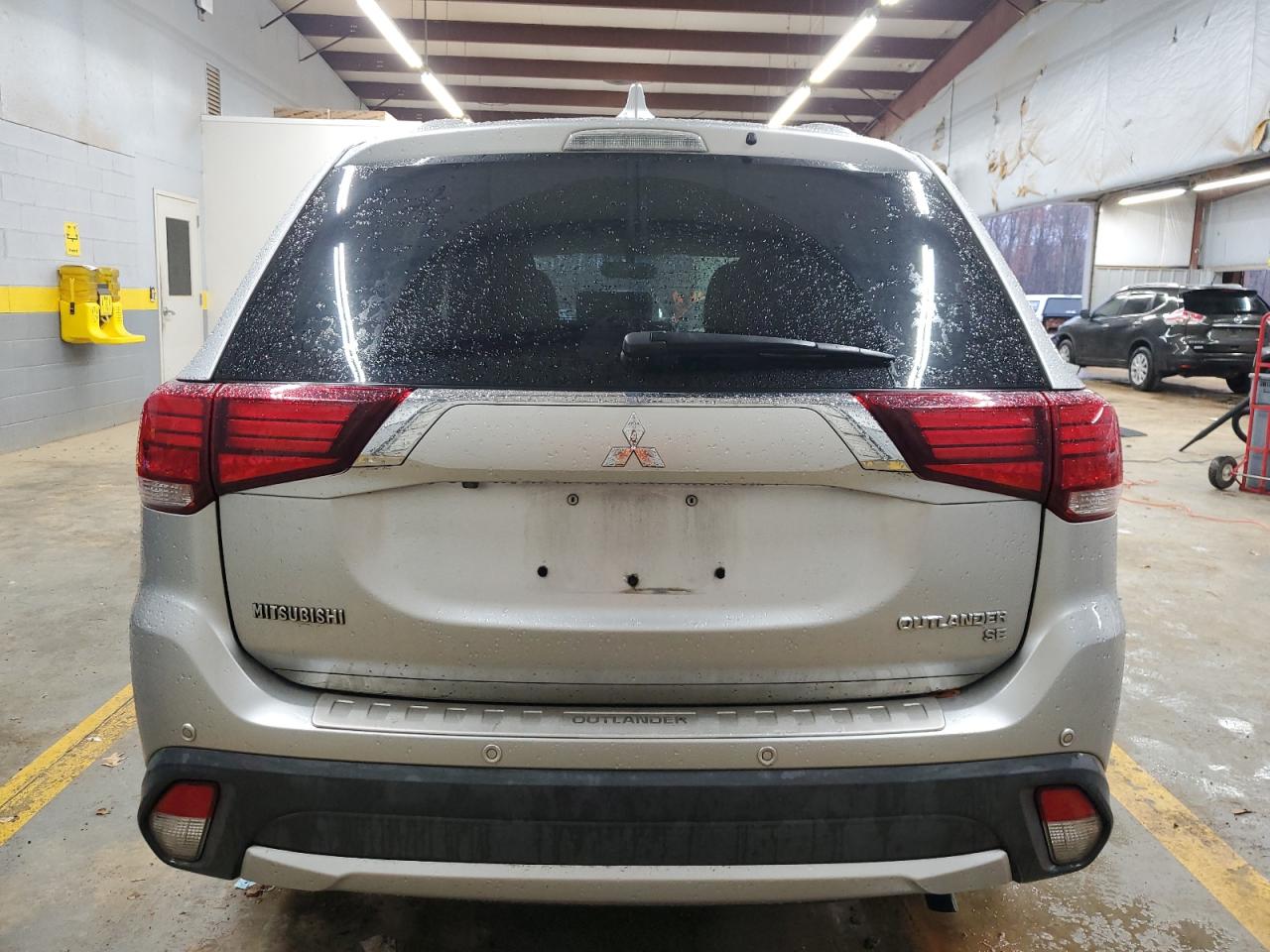 Lot #3024724570 2018 MITSUBISHI OUTLANDER