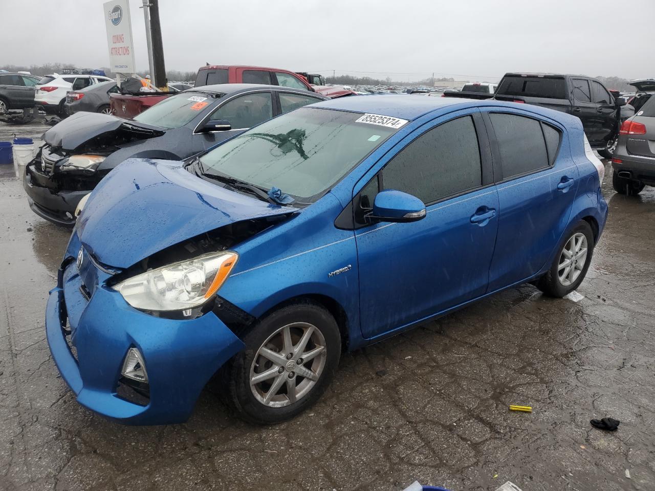 TOYOTA PRIUS C