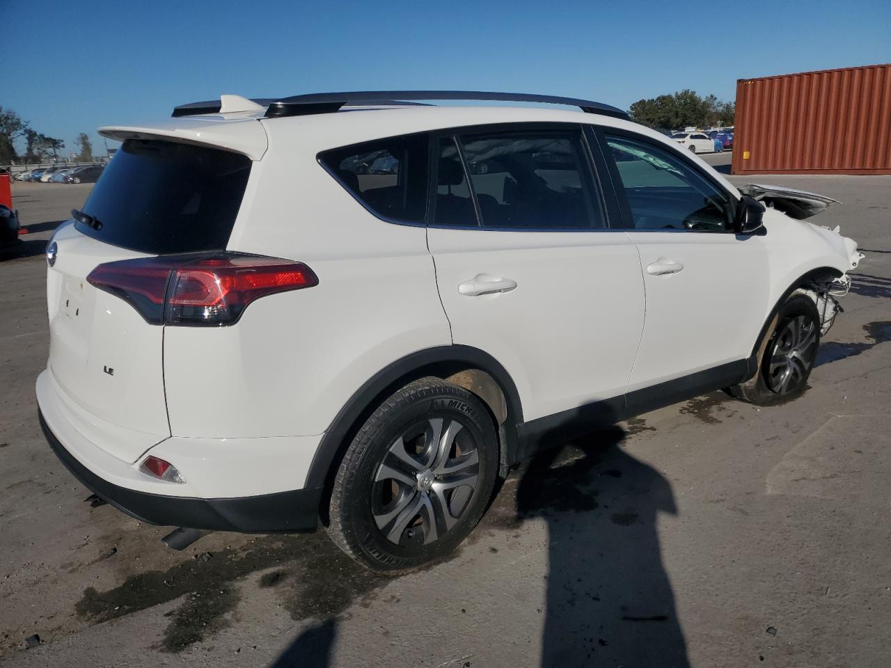 Lot #3037185484 2018 TOYOTA RAV4 LE