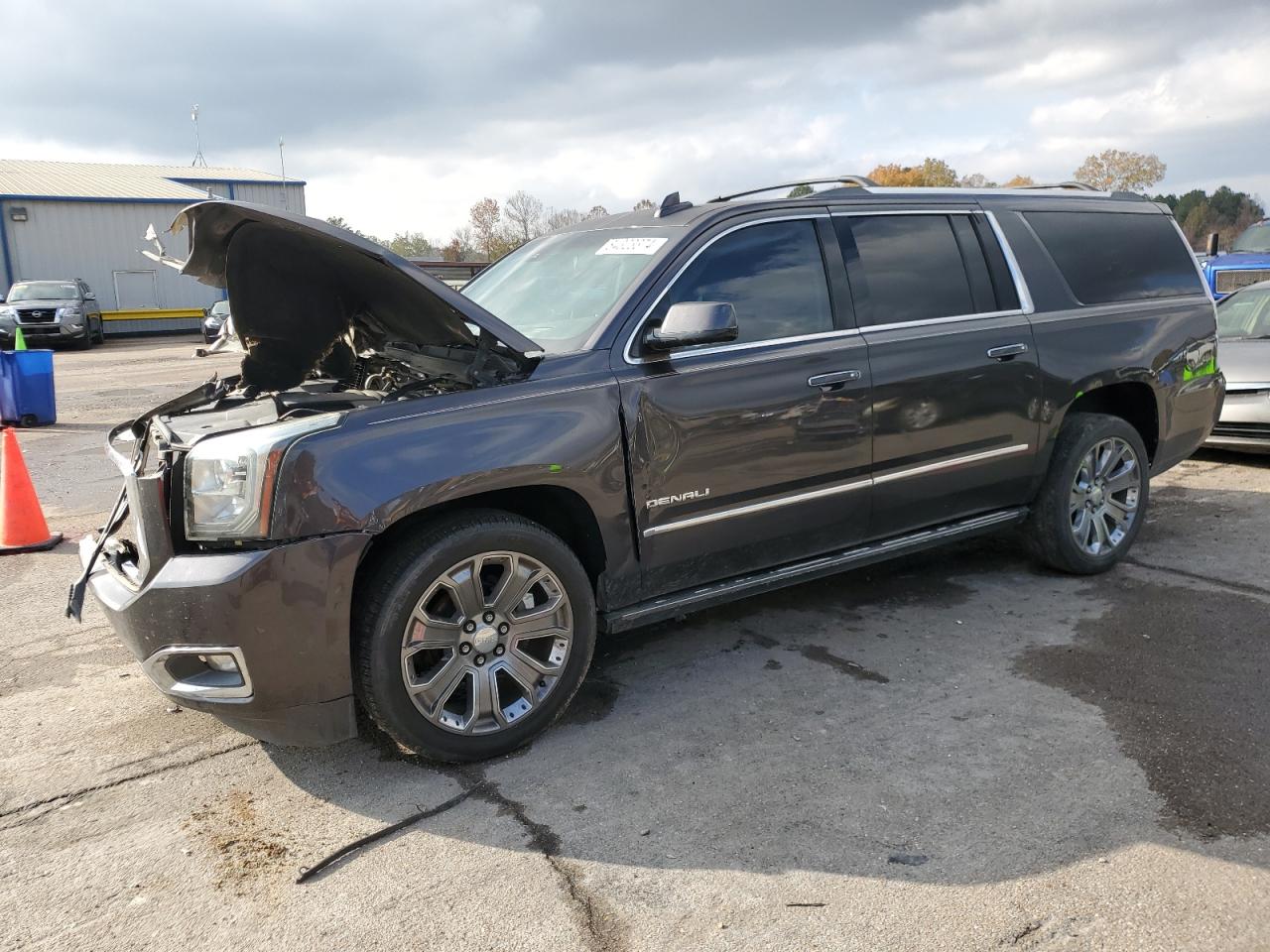  Salvage GMC Yukon