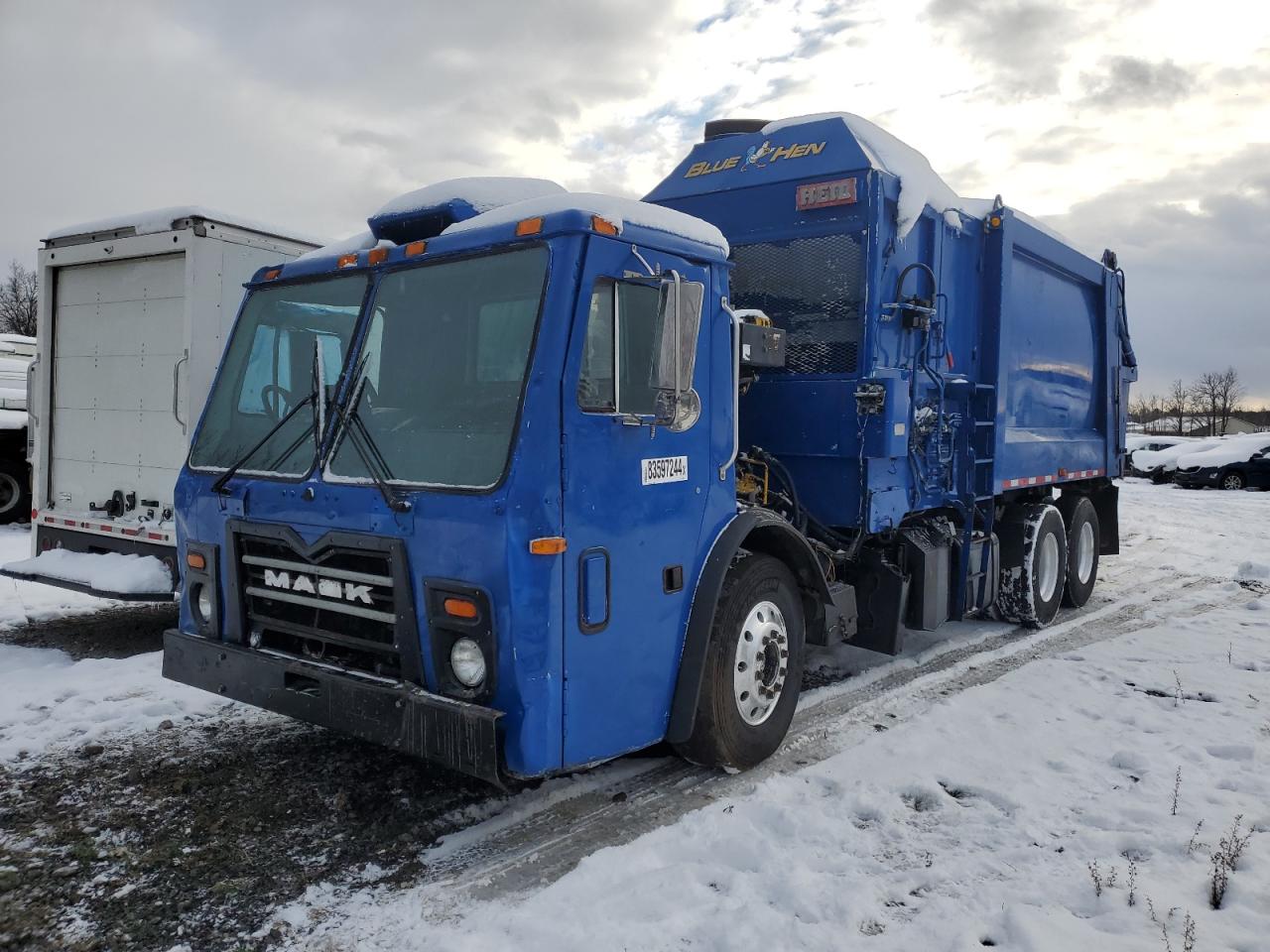 Lot #3036943725 2015 MACK 600 LEU600