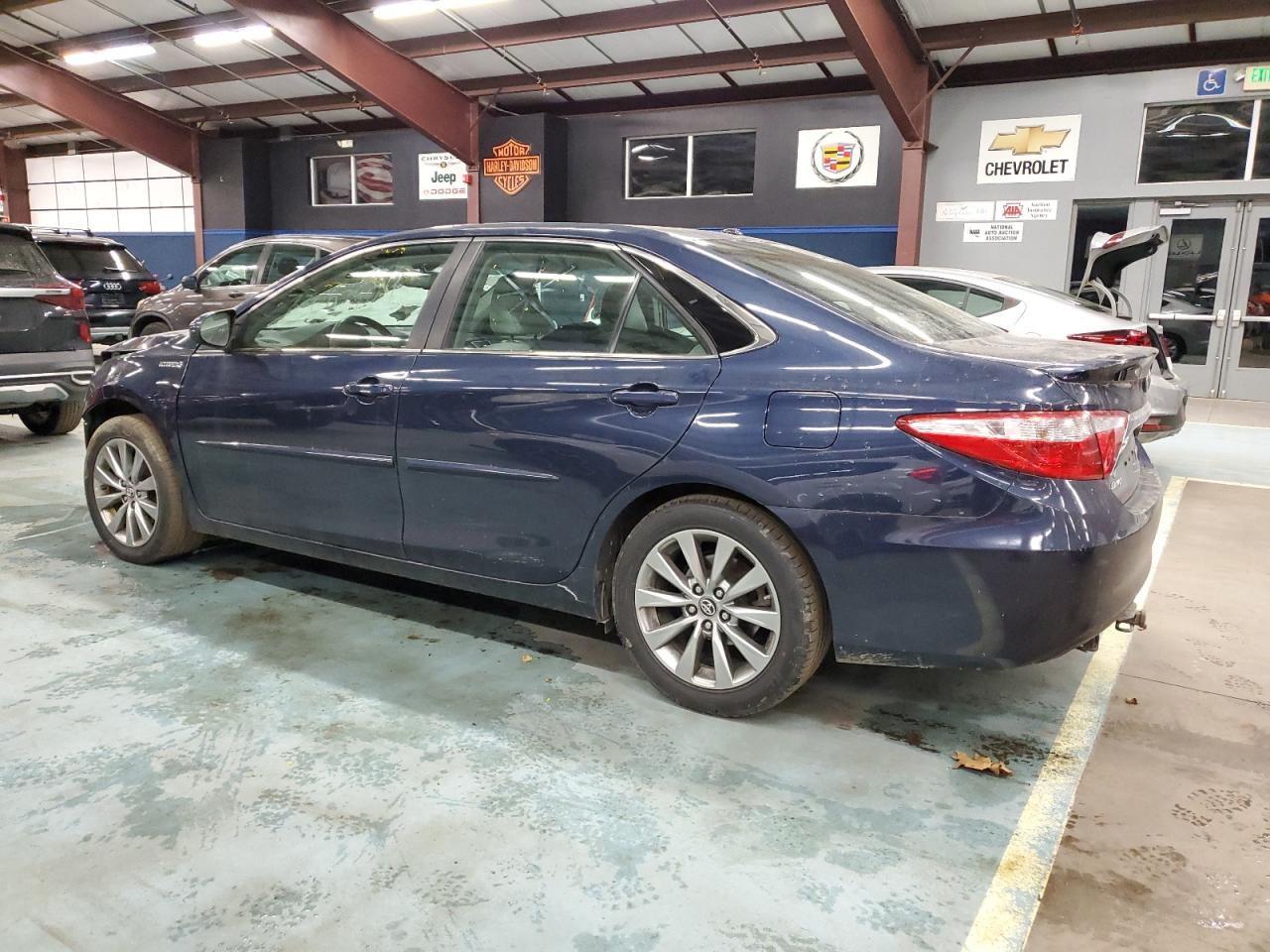 Lot #3023654985 2015 TOYOTA CAMRY HYBR