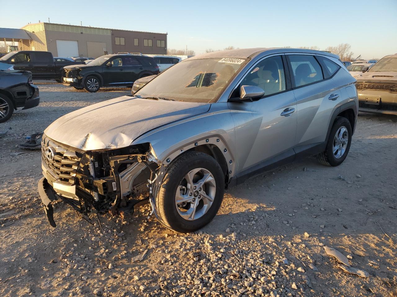  Salvage Hyundai TUCSON