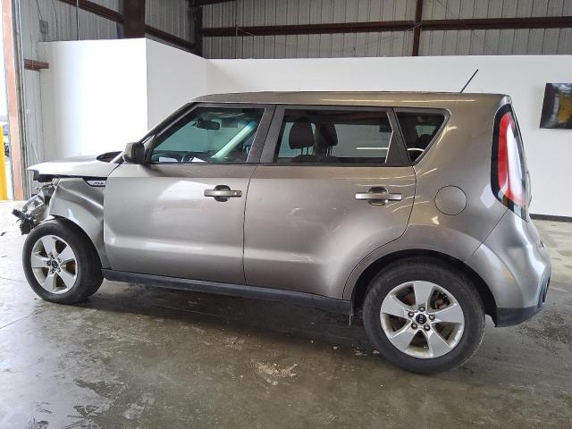 VIN KNDJN2A24J7549758 2018 KIA SOUL no.2