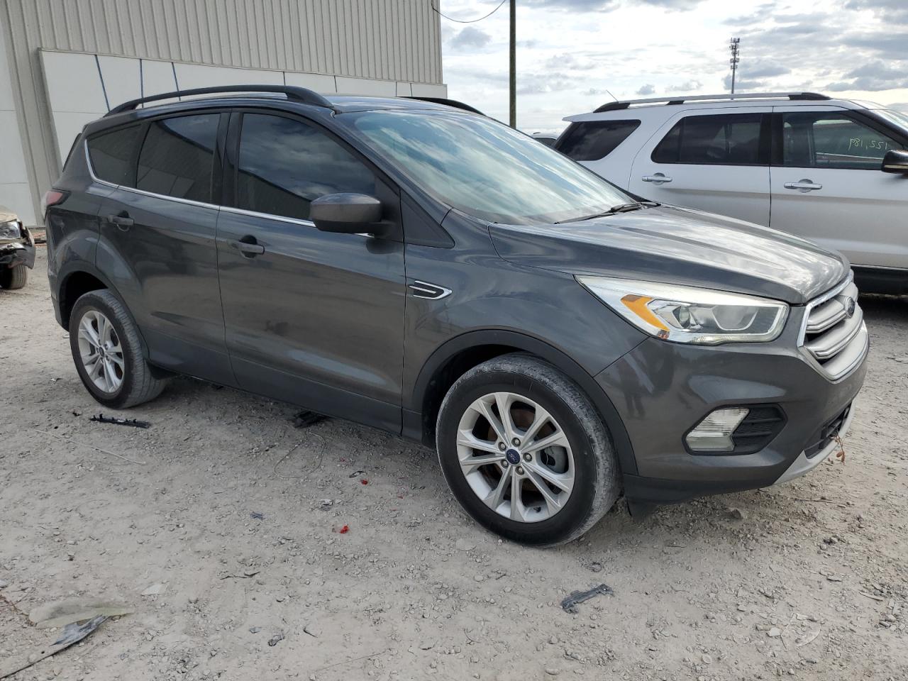 Lot #3041869414 2017 FORD ESCAPE SE