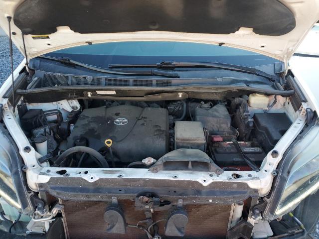 2017 TOYOTA SIENNA SE 5TDXZ3DC4HS771760