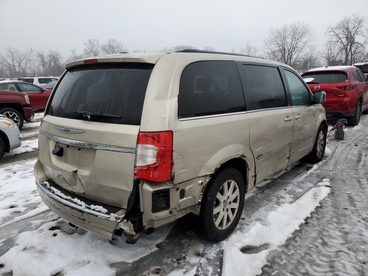 Lot #3028272811 2014 CHRYSLER TOWN & COU