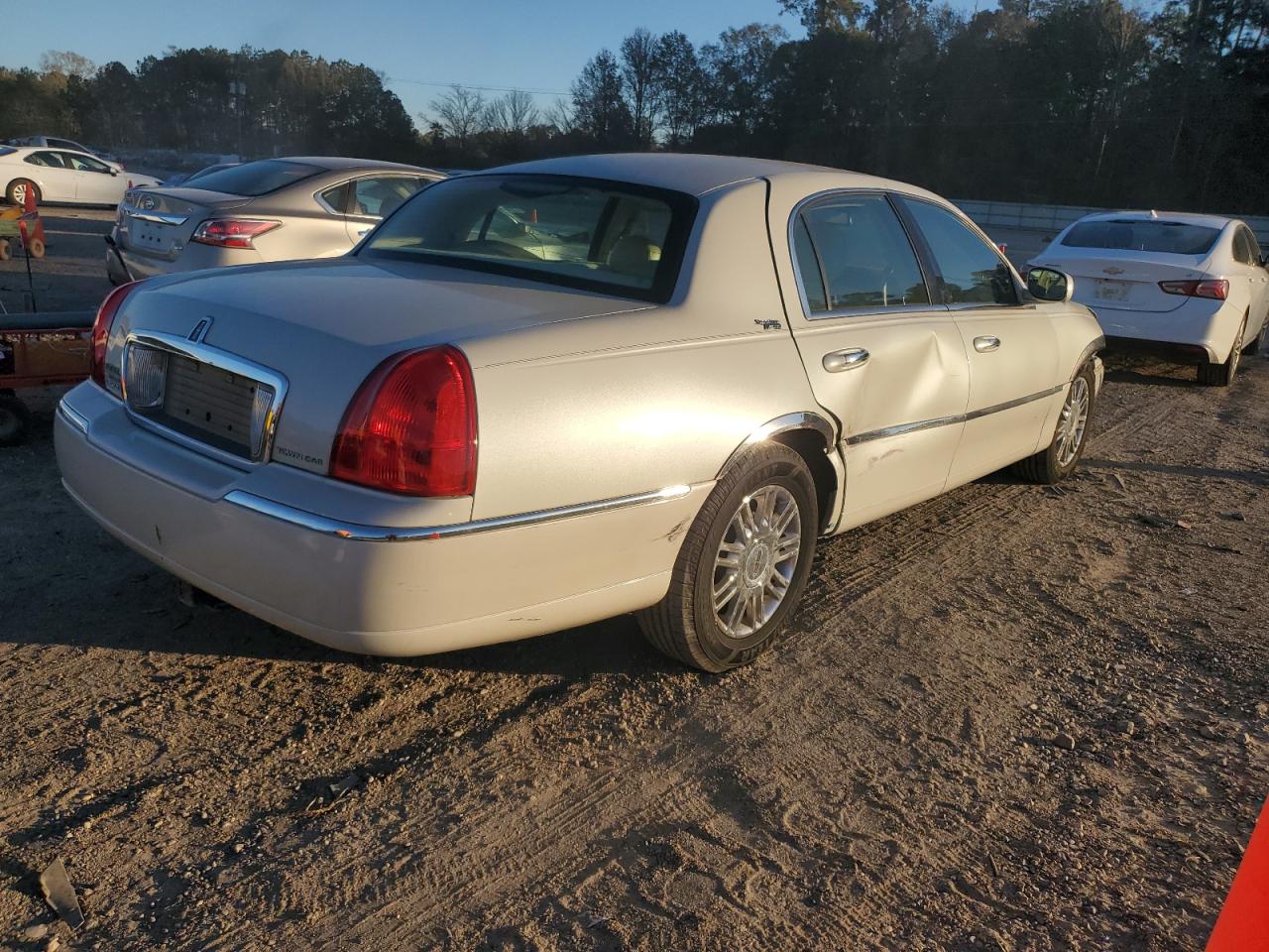 Lot #3044627212 2007 LINCOLN TOWN CAR S