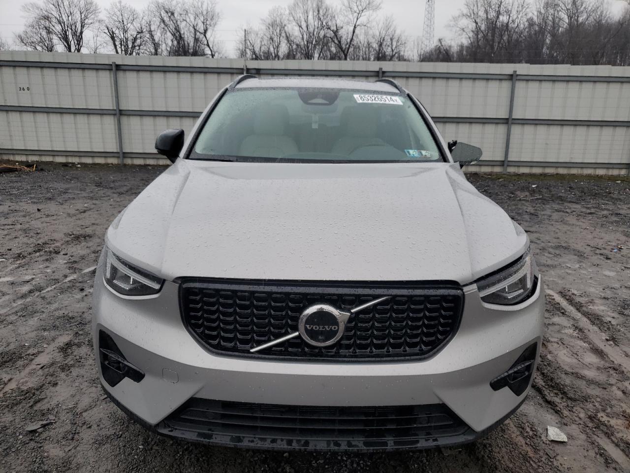 Lot #3033327862 2023 VOLVO XC40 PLUS