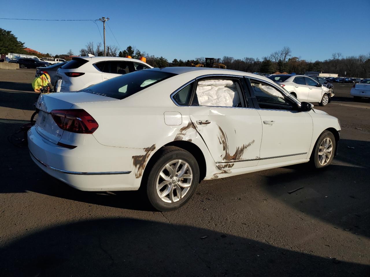 Lot #3033010032 2017 VOLKSWAGEN PASSAT S