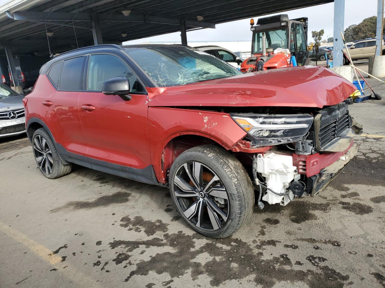 Lot #3041743452 2022 VOLVO XC40 P8 RE