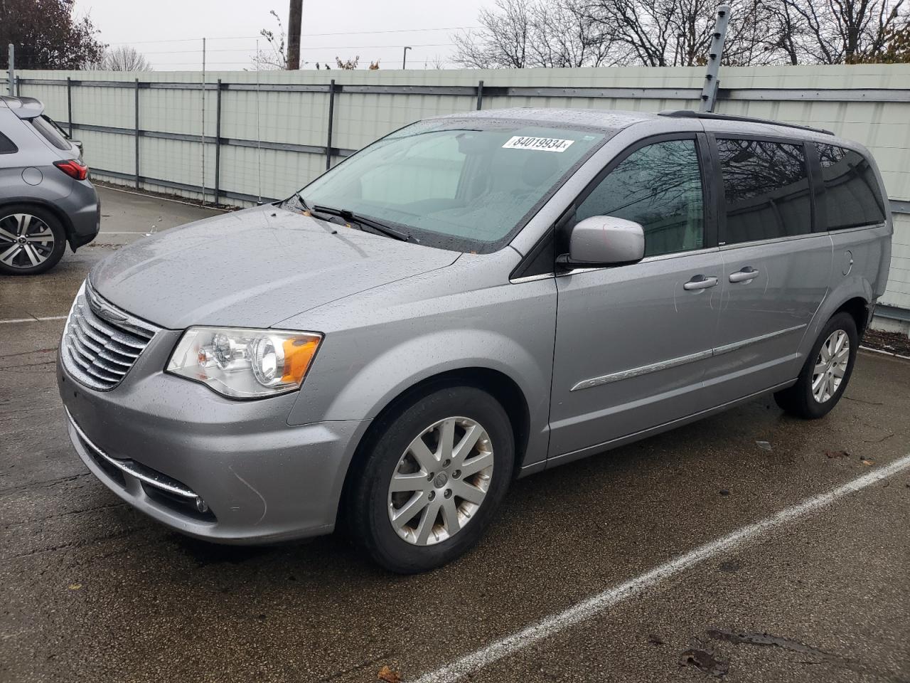  Salvage Chrysler Minivan