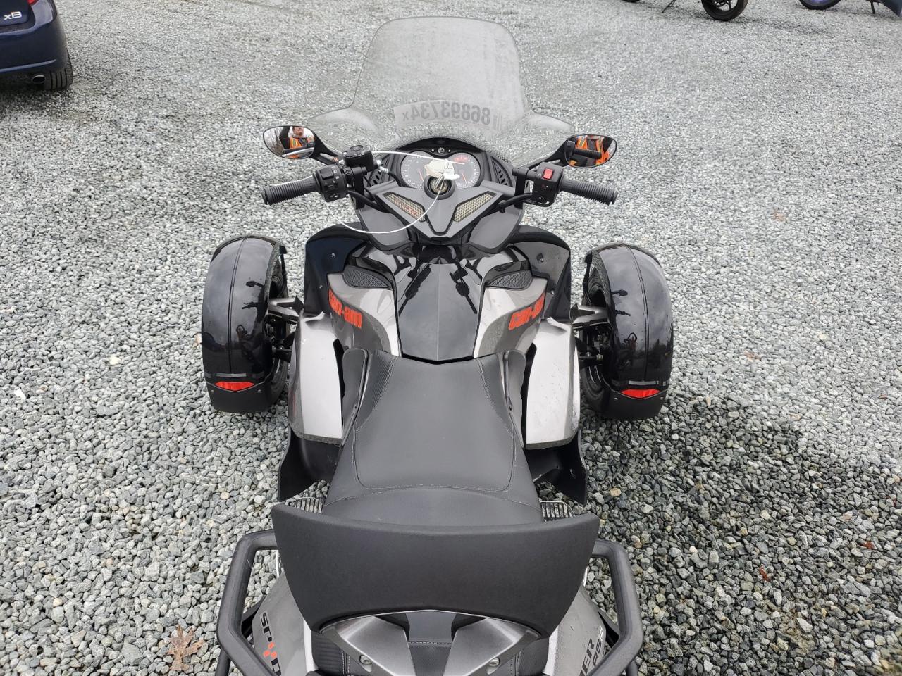 Lot #3050447279 2011 CAN-AM SPYDER ROA