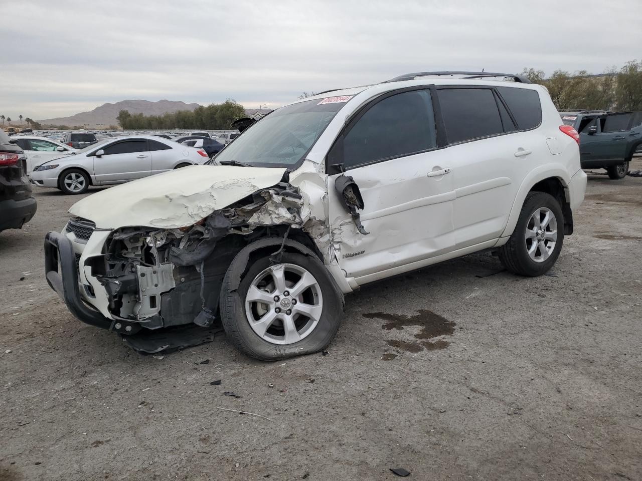  Salvage Toyota RAV4