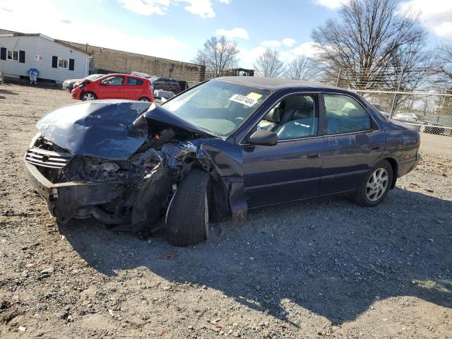 TOYOTA CAMRY CE