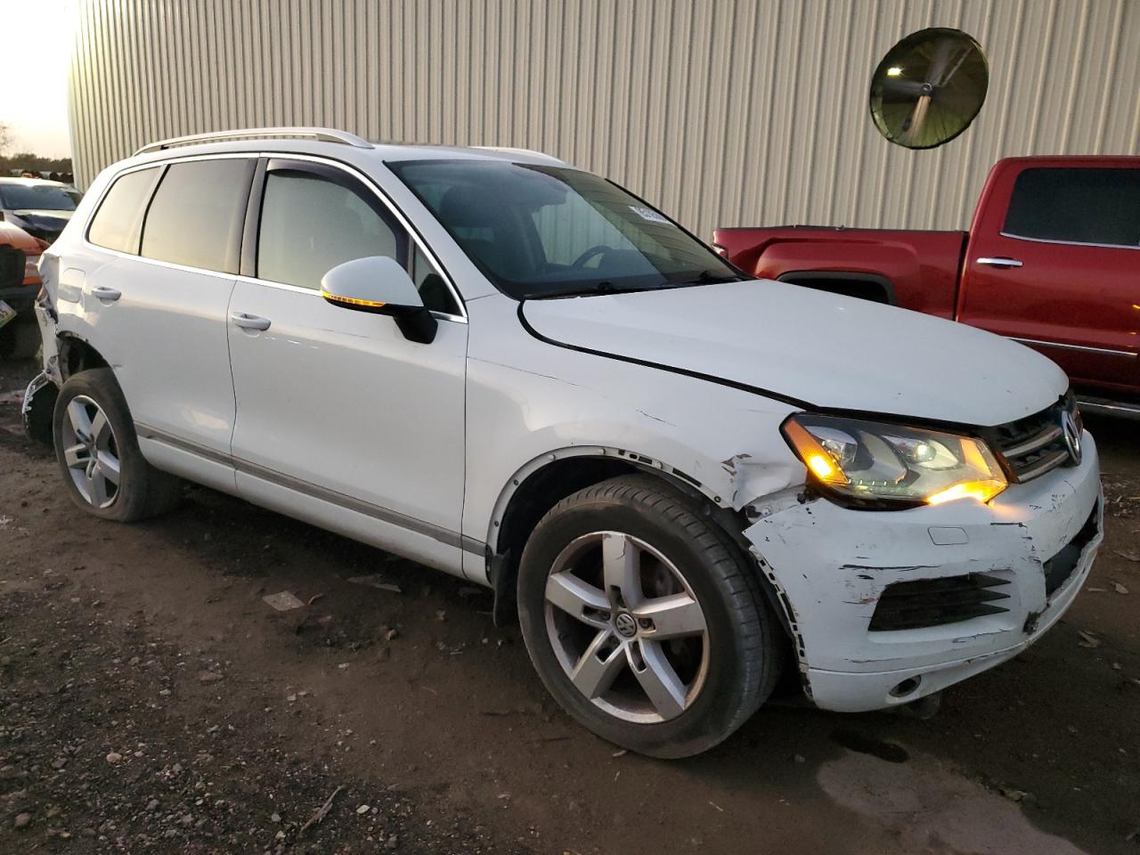 Lot #3046754729 2014 VOLKSWAGEN TOUAREG V6