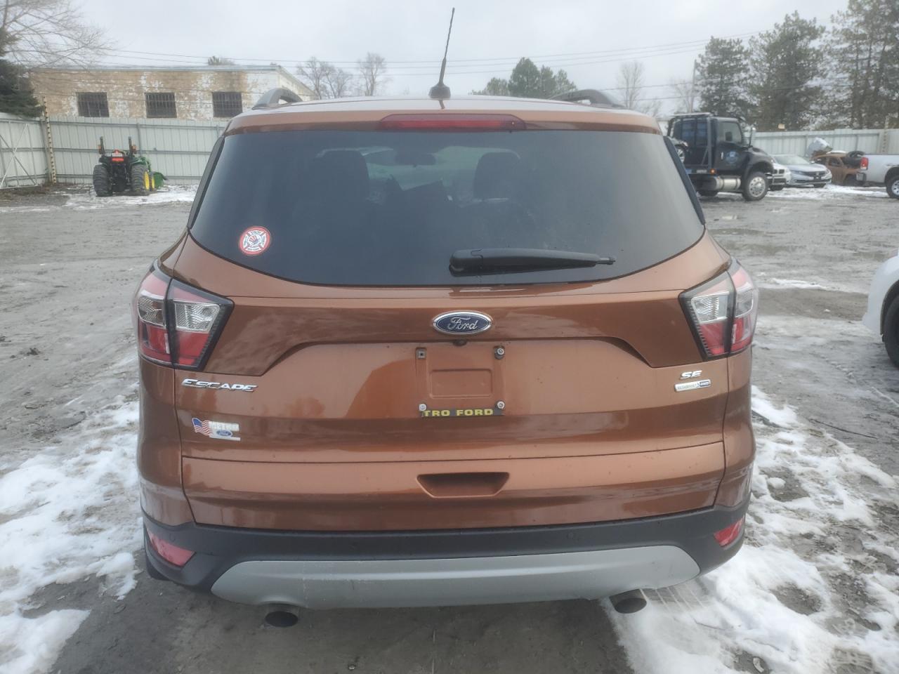 Lot #3030705102 2017 FORD ESCAPE SE