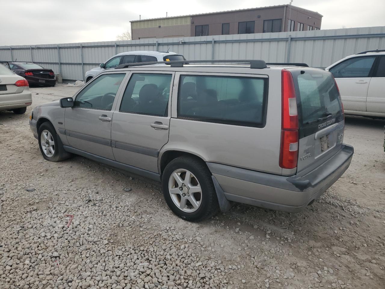 Lot #3034658428 1998 VOLVO V70 XC