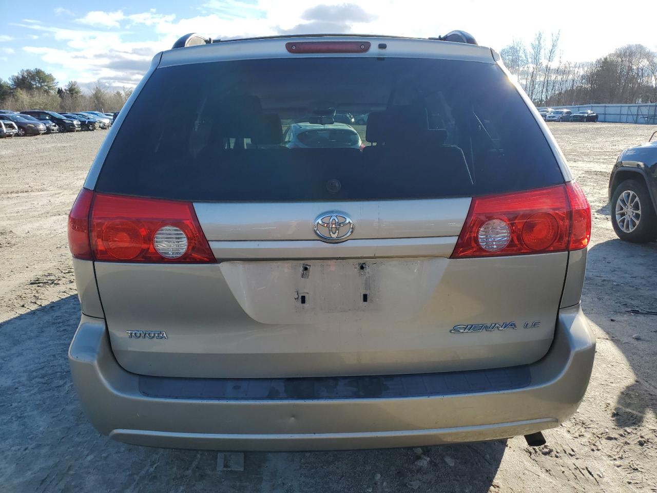 Lot #3029350696 2009 TOYOTA SIENNA CE