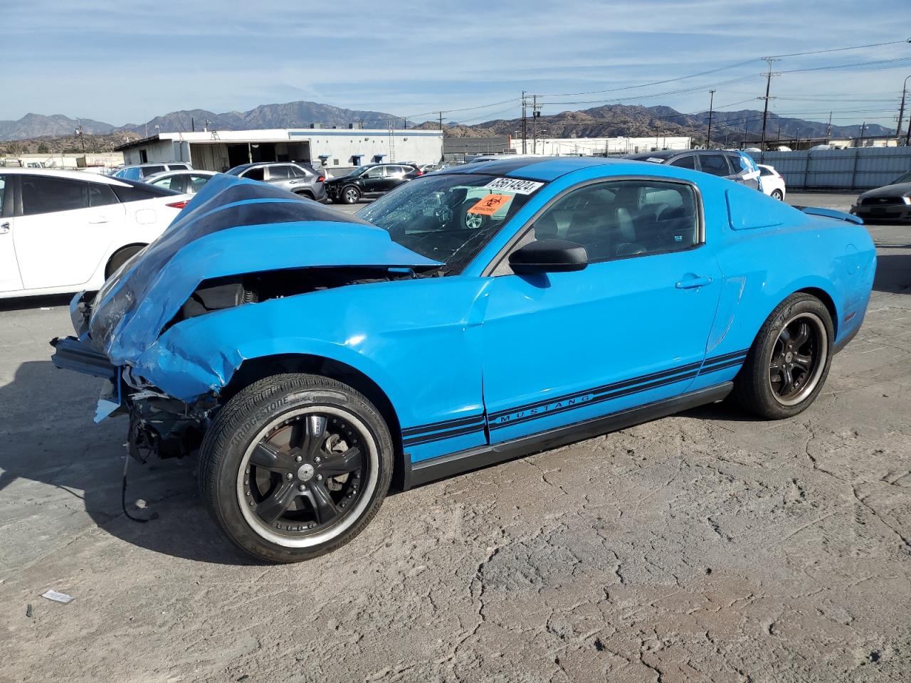  Salvage Ford Mustang