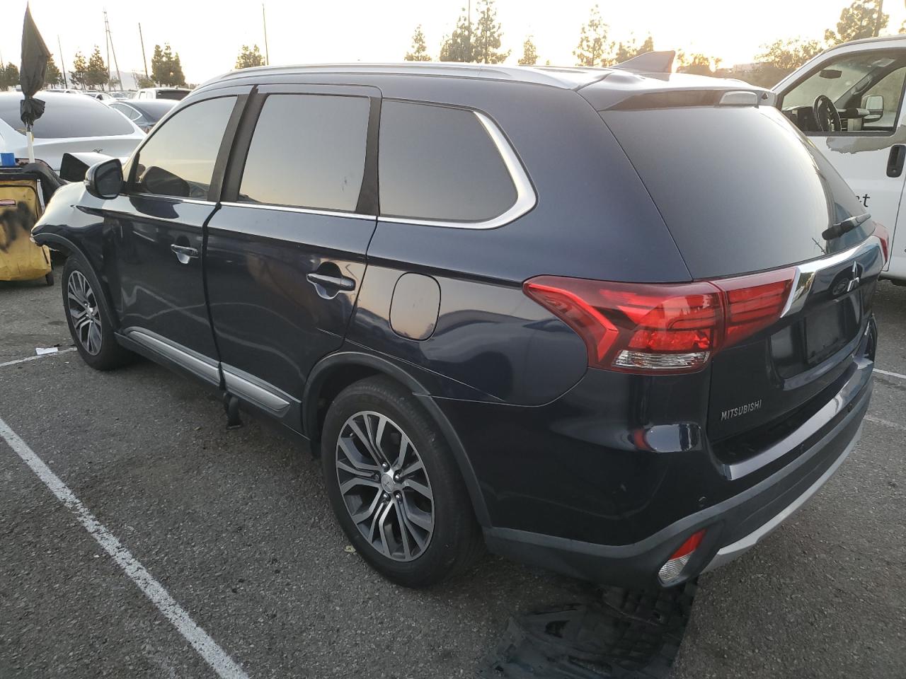 Lot #3033082039 2017 MITSUBISHI OUTLANDER