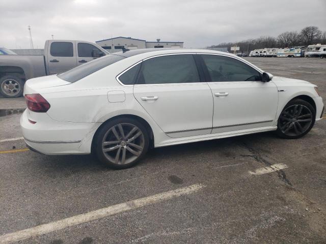 2017 VOLKSWAGEN PASSAT R-L - 1VWDT7A31HC064212