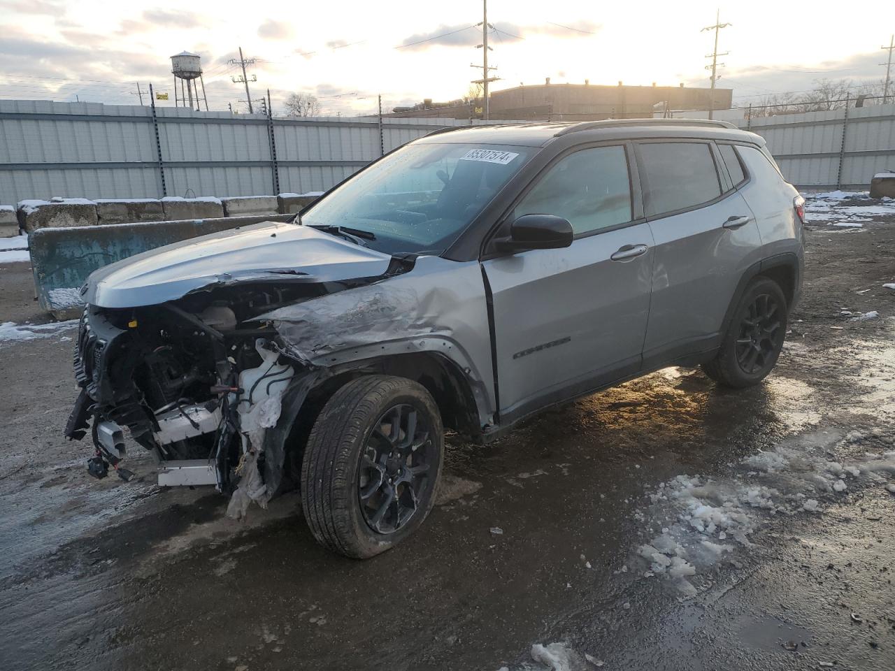  Salvage Jeep Compass