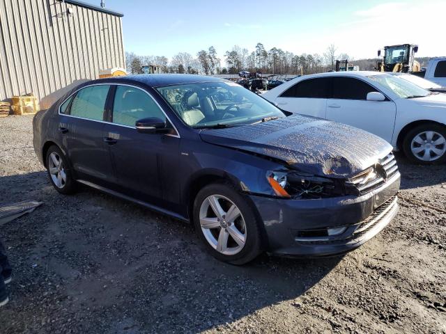 2015 VOLKSWAGEN PASSAT S - 1VWAS7A36FC102746