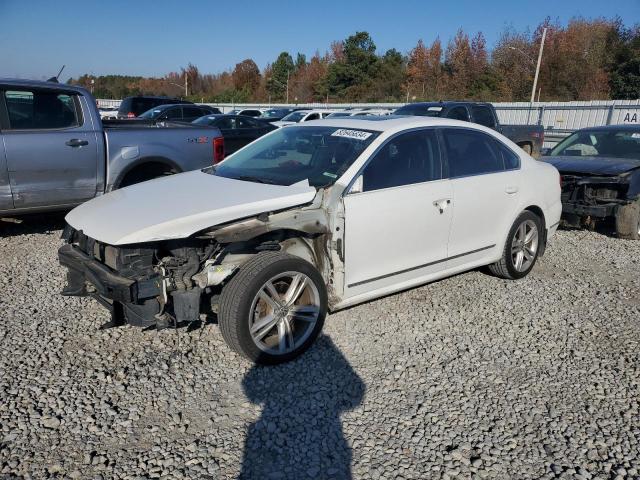 2015 VOLKSWAGEN PASSAT SEL - 1VWCV7A39FC035320