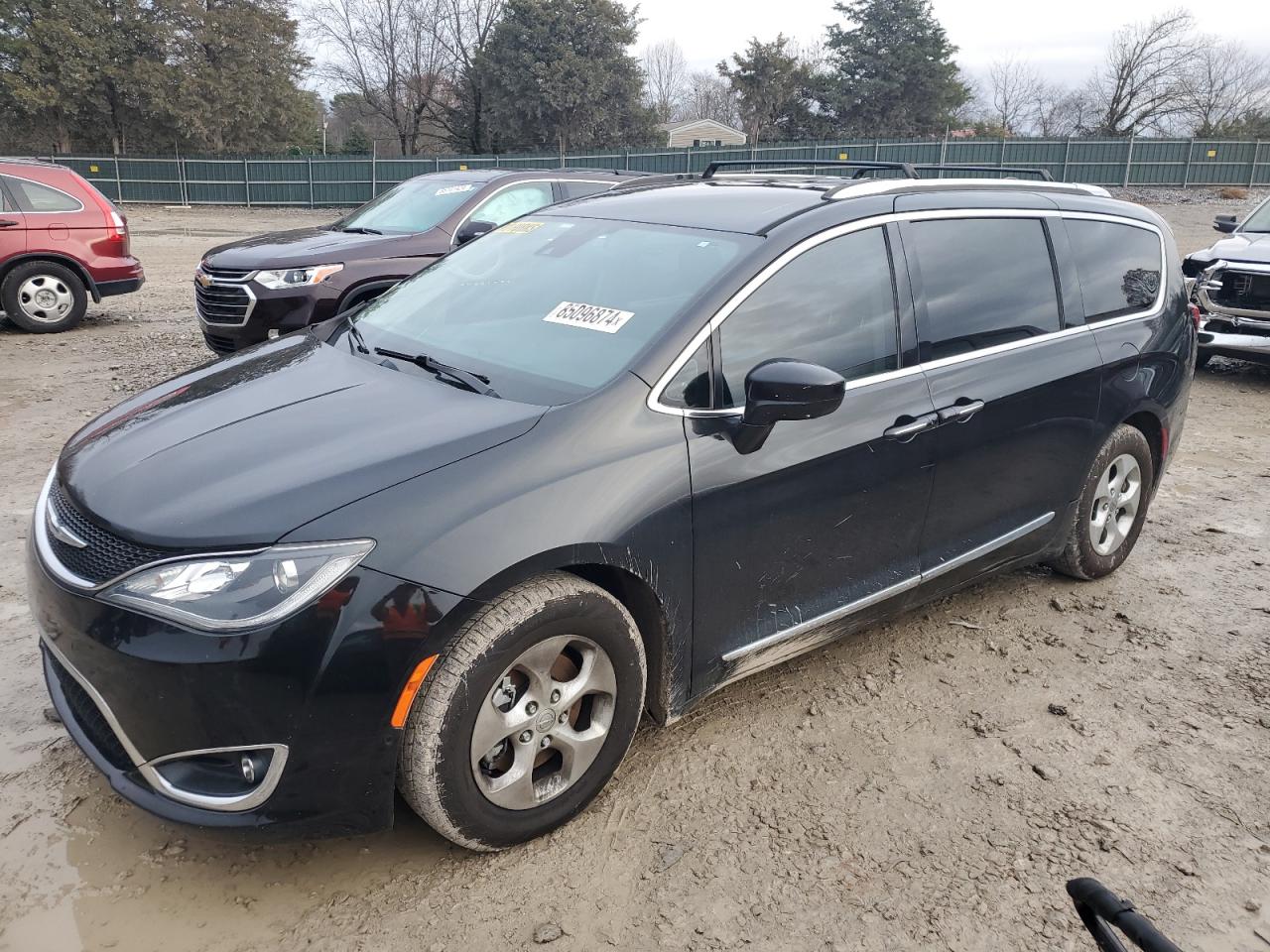  Salvage Chrysler Pacifica