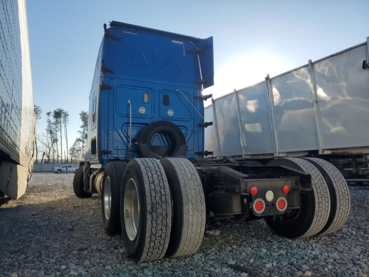 Lot #3033362814 2017 FREIGHTLINER CASCADIA 1