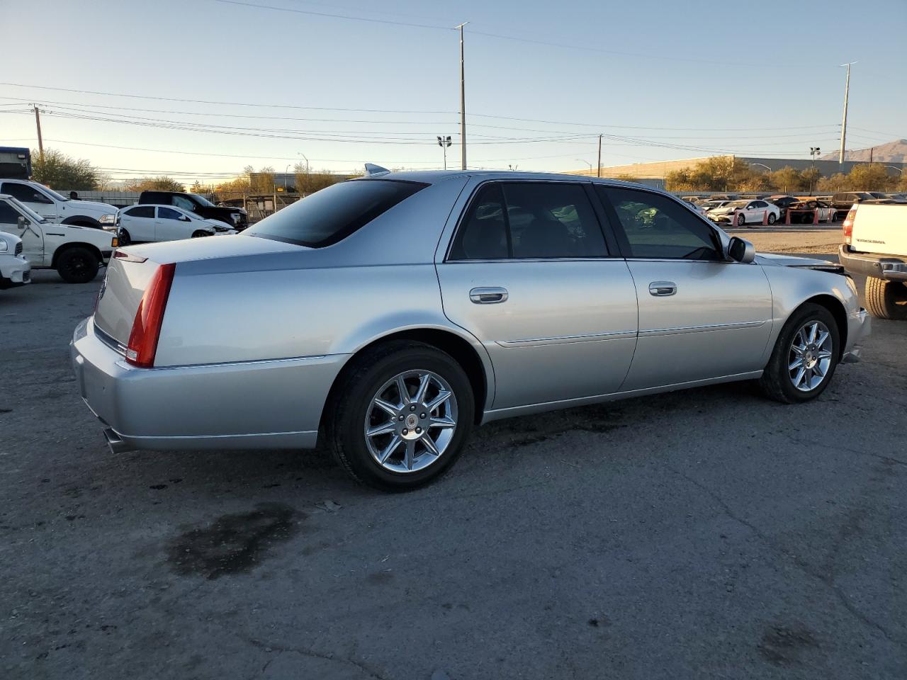 Lot #3028739727 2010 CADILLAC DTS LUXURY