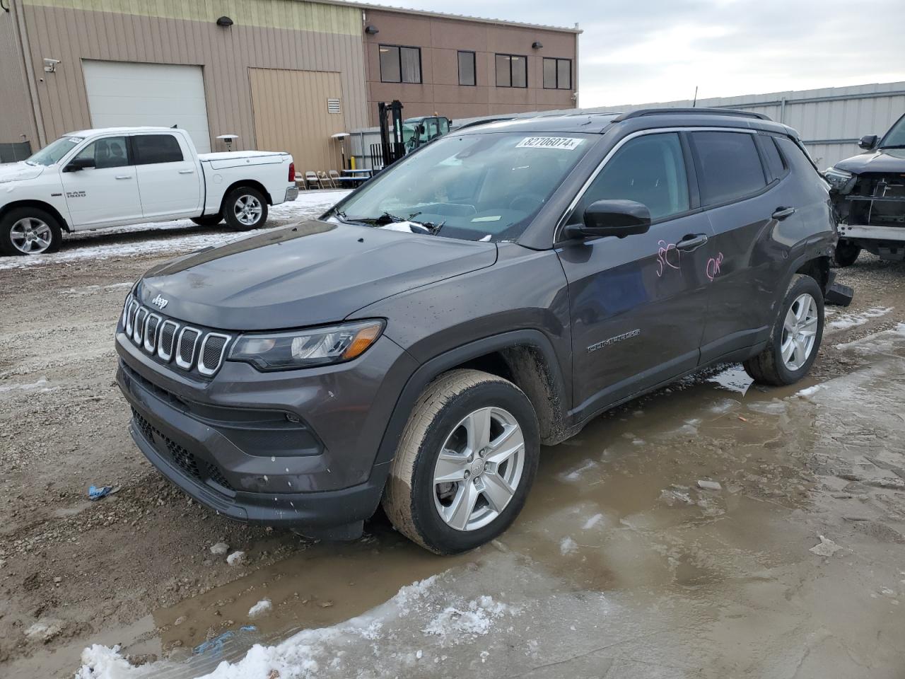  Salvage Jeep Compass