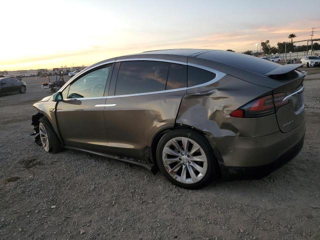 TESLA MODEL X 2016 gray  electric 5YJXCBE23GF009119 photo #3