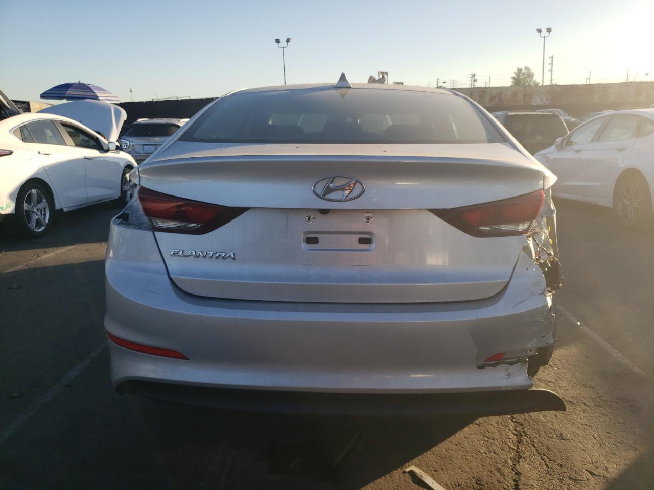 Lot #3029702096 2018 HYUNDAI ELANTRA SE