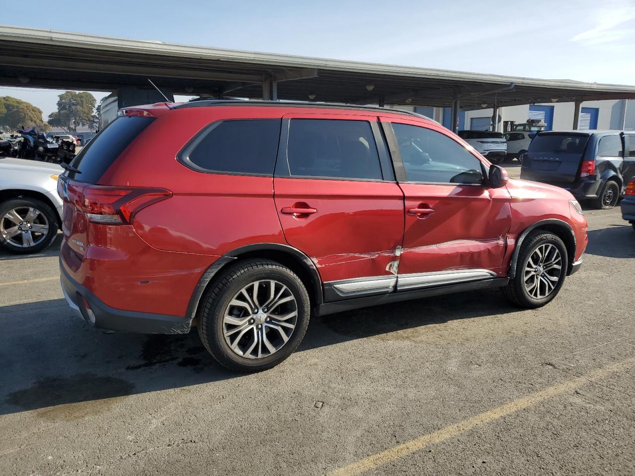 Lot #3030386495 2016 MITSUBISHI OUTLANDER