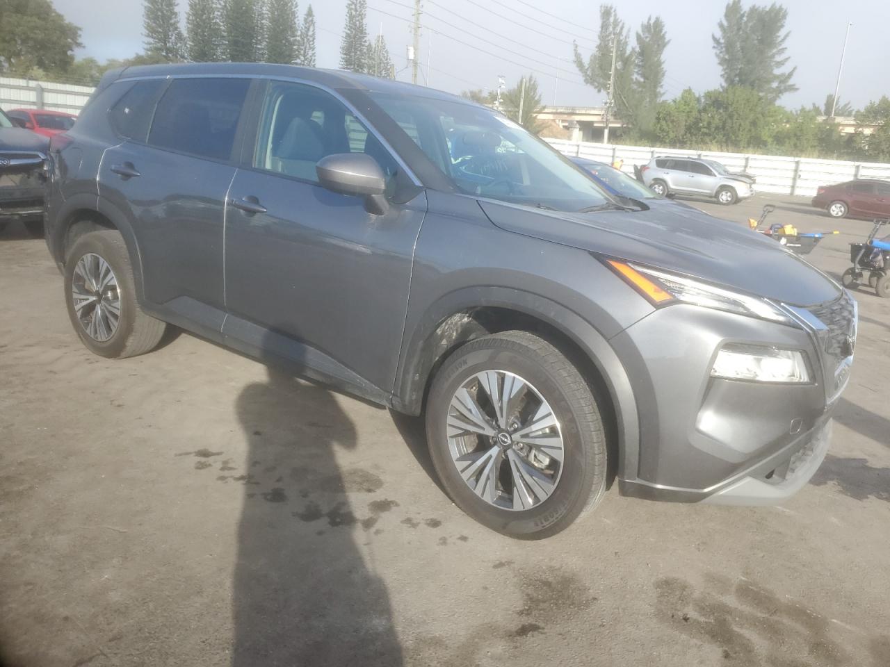 Lot #3029424690 2023 NISSAN ROGUE SV